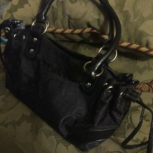 G by Guess Bags - 💝FINAL MARK DOWN 💕Guess purse G by Guess Bags - 💝FINAL MARK DOWN 💕Guess purse